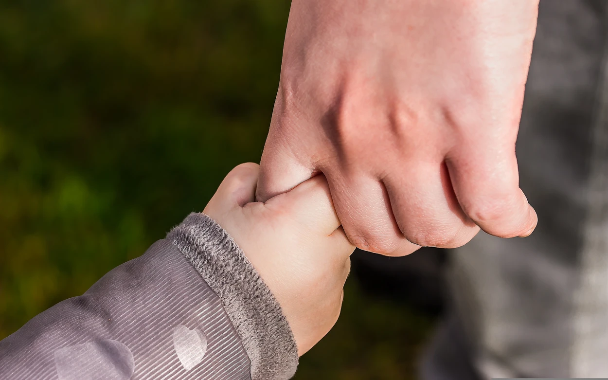 «Линия жизни»: как стать родителями
с донорской программой ЭКО