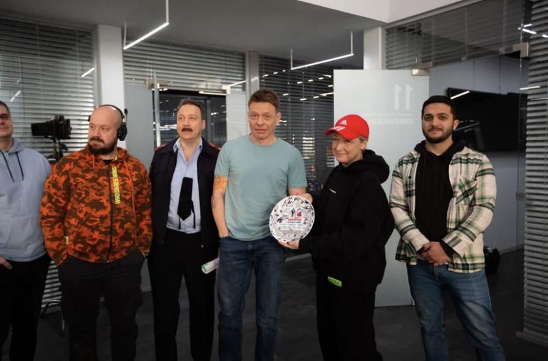 «Девушки с Макаровым» возвращаются: телеканал ТНТ покажет 4 сезон комедийного хита Comedy Club Production 