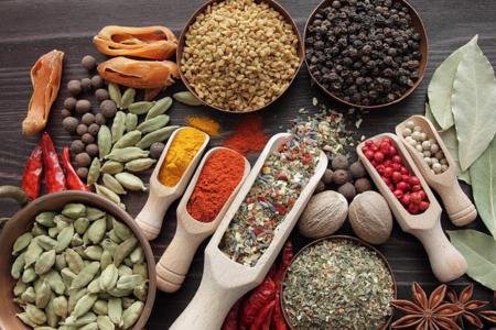 Добавим перчика: доктор рассказал, чем полезна острая пища