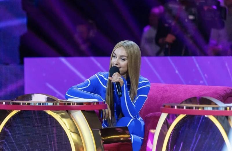 “Я сейчас конкретно занимаюсь вопросом поиска семьи!” Мари Краймбрери прокомментировала свою личную жизнь в шоу “Конфетка” на ТНТ