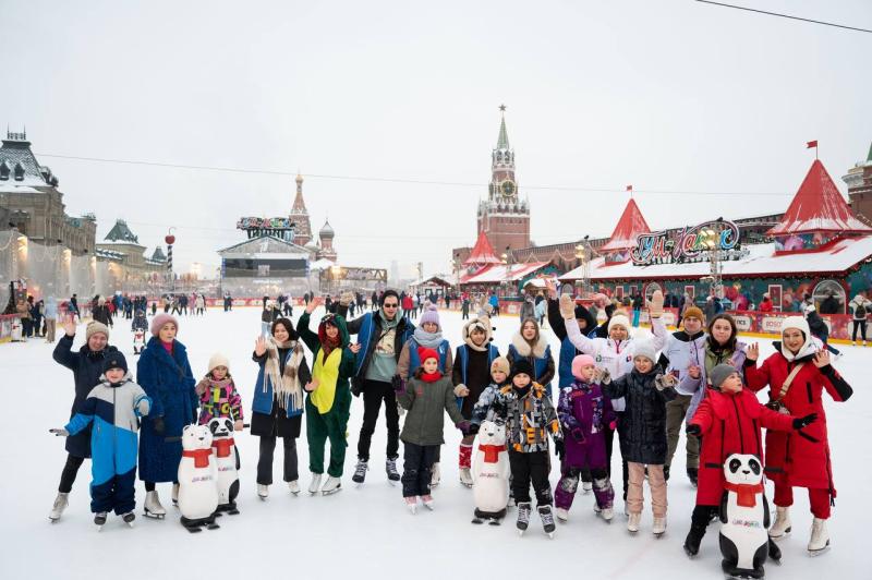 МГППУ организовал на ГУМ-Катке адаптивный проект для детей с аутизмом