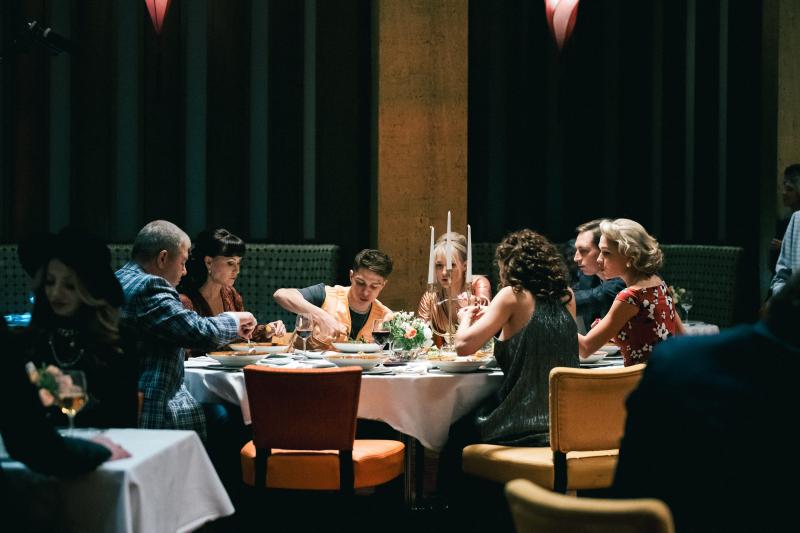 Телеканал ТНТ покажет комедийный сериал “Наследство” с Александром Робаком, Нонной Гришаевой и Глебом Калюжным