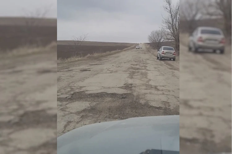 Комсомольская правда: «Могут умереть от тряски»: скорая на Ставрополье вынуждена возить больных при смерти по ямам