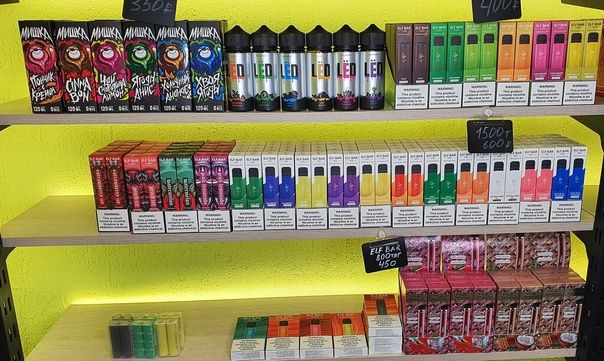 Большинство торговых точек Москвы нарушают закон о продаже вейпов