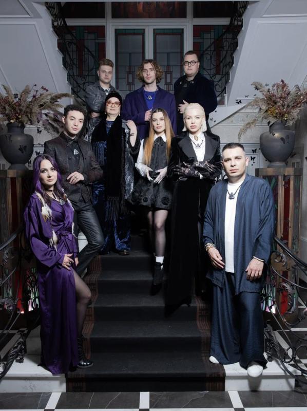 “Не очень люблю “общежития”, поэтому принял бы участие только в качестве ведущего!” Олег Шепспрокомментировал новый мистический проект “Место силы” на ТНТ