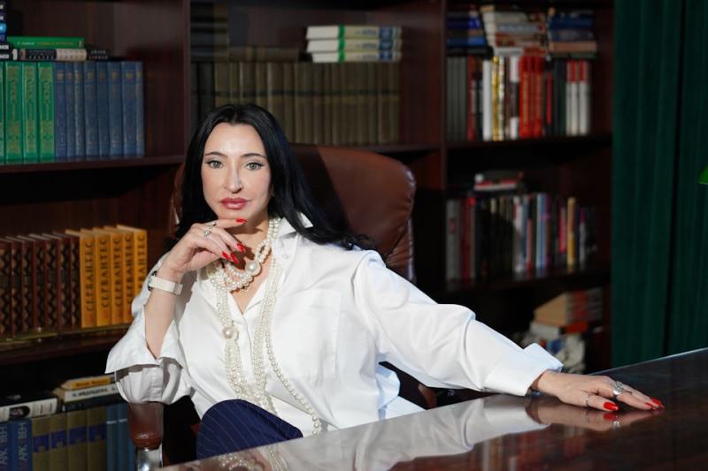 Клинический психолог Марианна Абравитова: почему одни люди видят себя в зеркале красавцами, а другие — нет