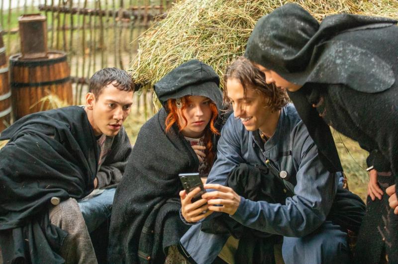 5 комедийных сериалов, в которых узнает себя каждый россиянин