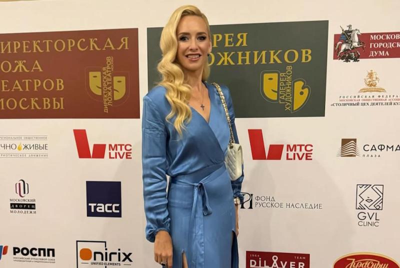 Уникальный проект объединил театральный и художественный мир