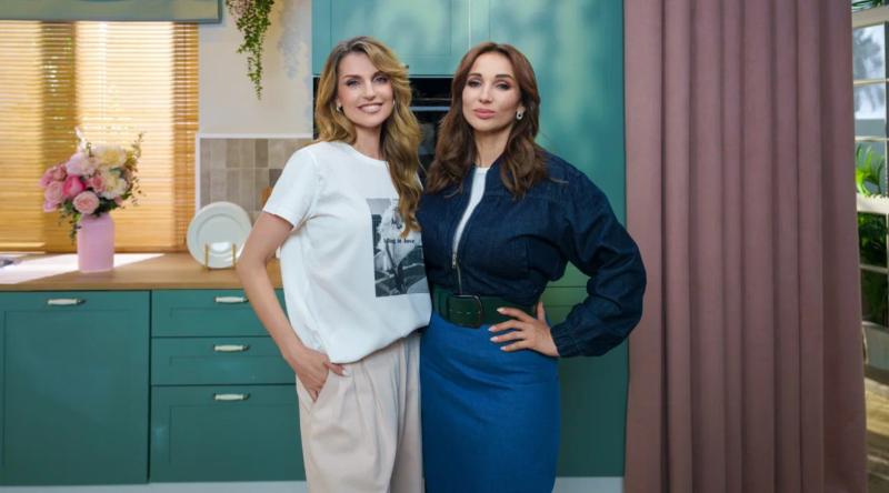 «Родители моих бывших до сих пор поздравляют меня с Днём рождения»: солистка «Фабрики» Саша Савельева поделилась романтическими историями с Анфисой Чеховой