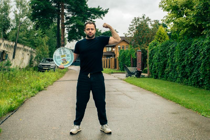 ТНТ запускает съёмки нового сериала «Кузя» во вселенной «Универа»