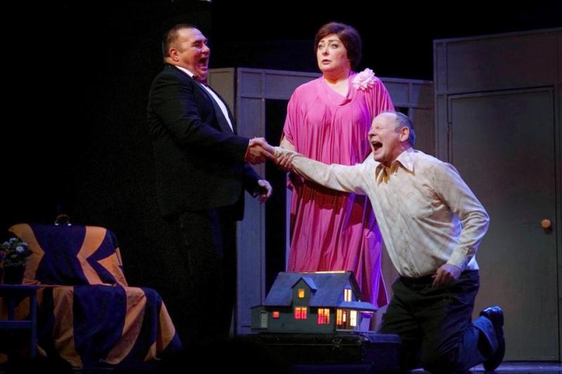 Идем в театр: топ 3 комедии в сентябре