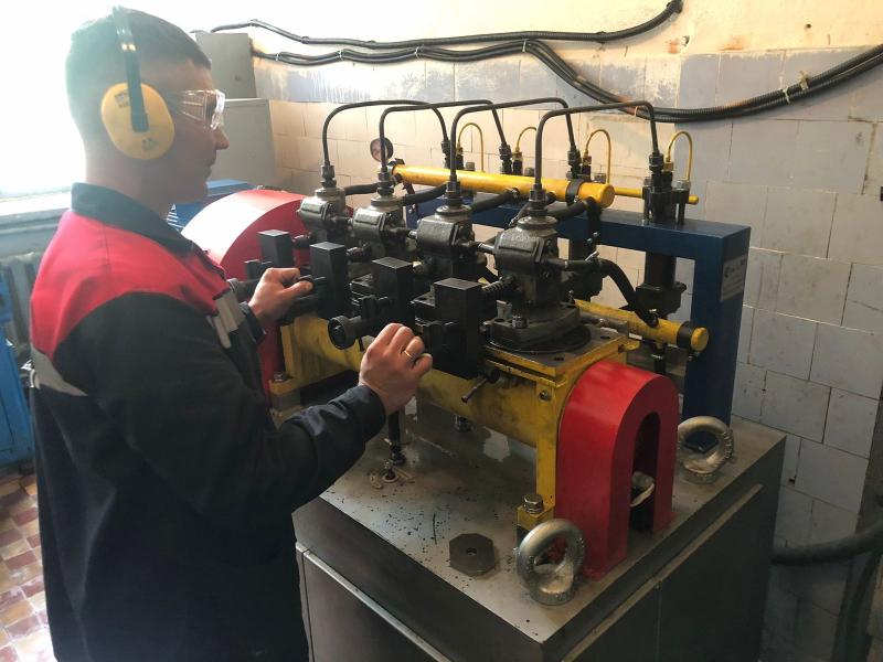 В сервисном локомотивном депо «Серов» автоматизирована диагностика топливных насосов высоко давления